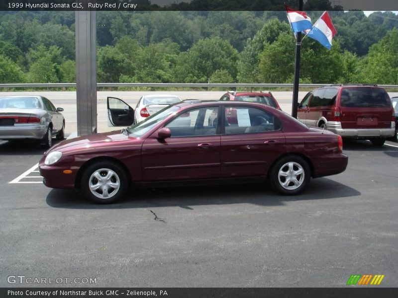 Ruby Red / Gray 1999 Hyundai Sonata GLS