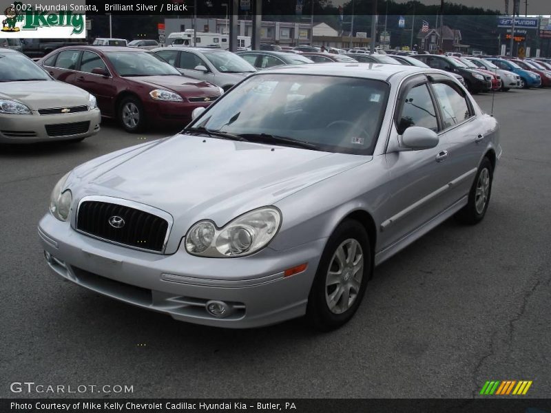 Brilliant Silver / Black 2002 Hyundai Sonata