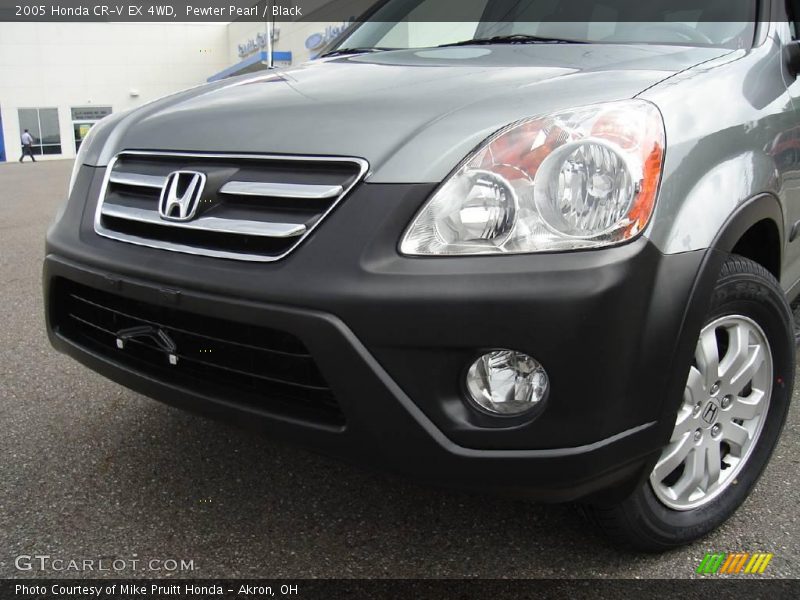 Pewter Pearl / Black 2005 Honda CR-V EX 4WD