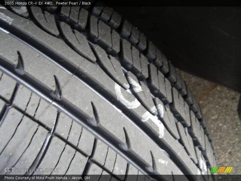 Pewter Pearl / Black 2005 Honda CR-V EX 4WD