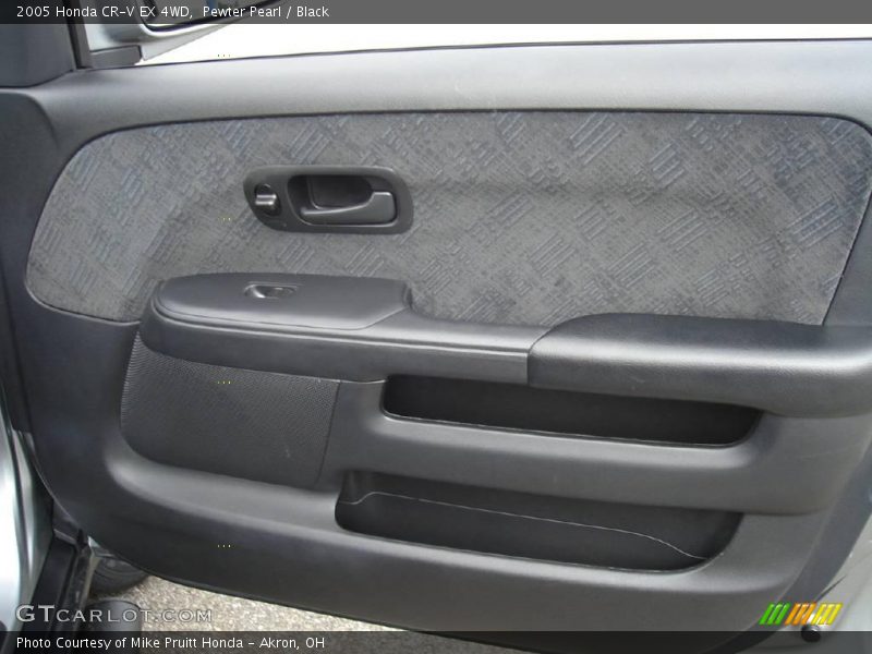 Pewter Pearl / Black 2005 Honda CR-V EX 4WD