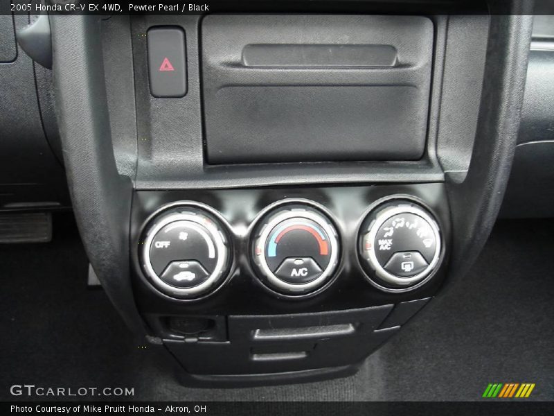 Pewter Pearl / Black 2005 Honda CR-V EX 4WD