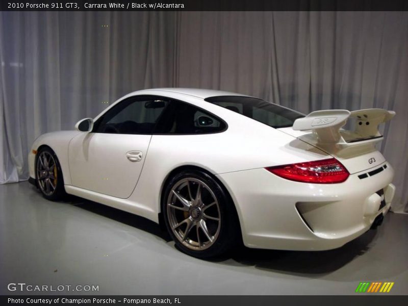 Carrara White / Black w/Alcantara 2010 Porsche 911 GT3