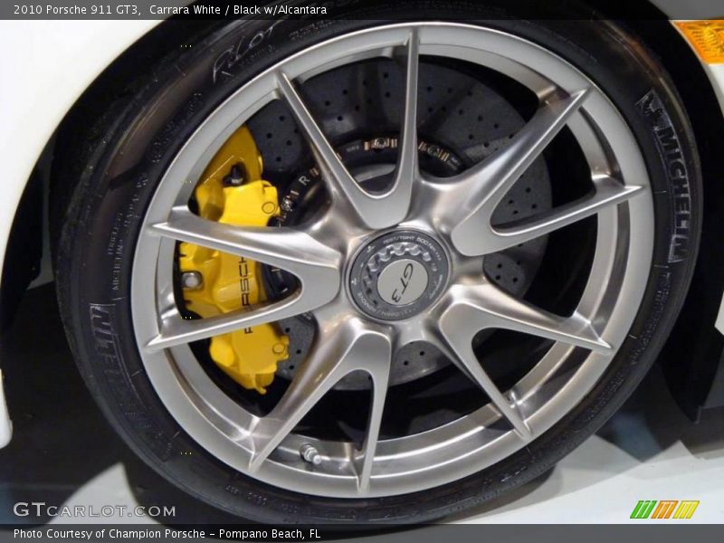 Carrara White / Black w/Alcantara 2010 Porsche 911 GT3