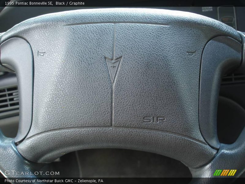 Black / Graphite 1995 Pontiac Bonneville SE