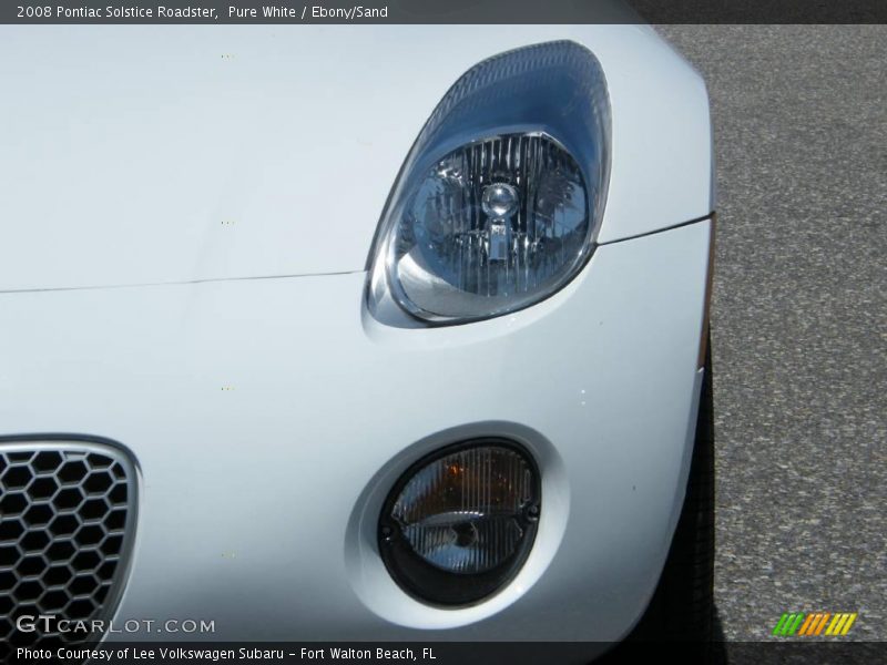 Pure White / Ebony/Sand 2008 Pontiac Solstice Roadster