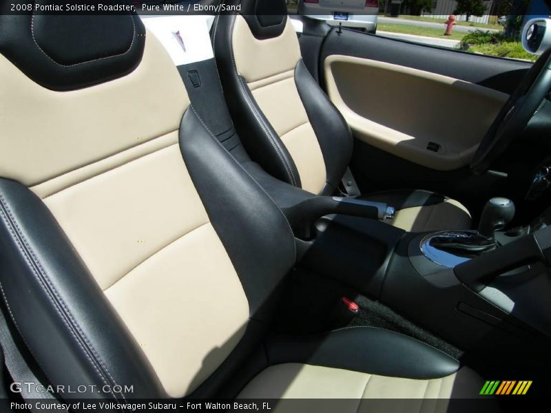 Pure White / Ebony/Sand 2008 Pontiac Solstice Roadster