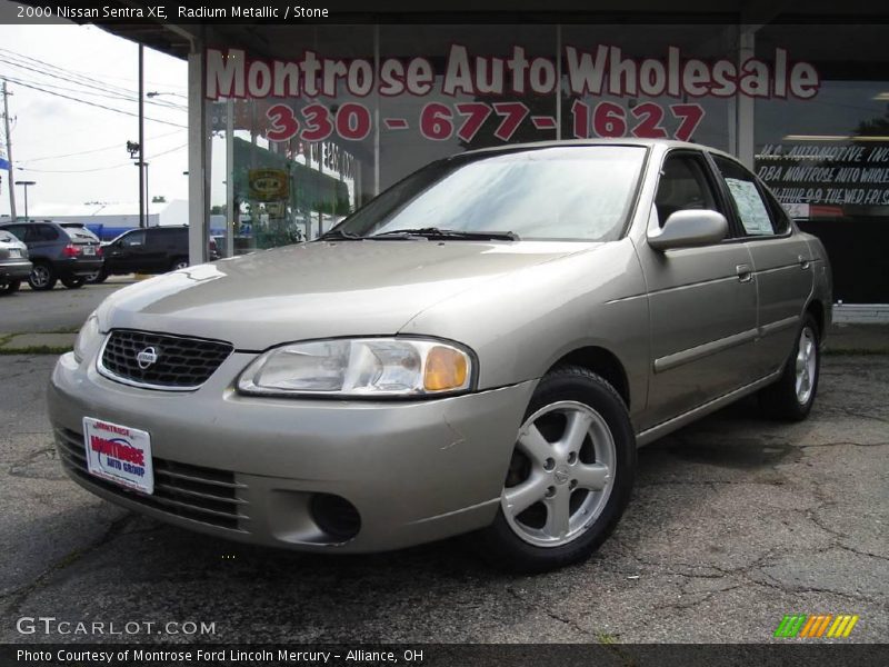 Radium Metallic / Stone 2000 Nissan Sentra XE