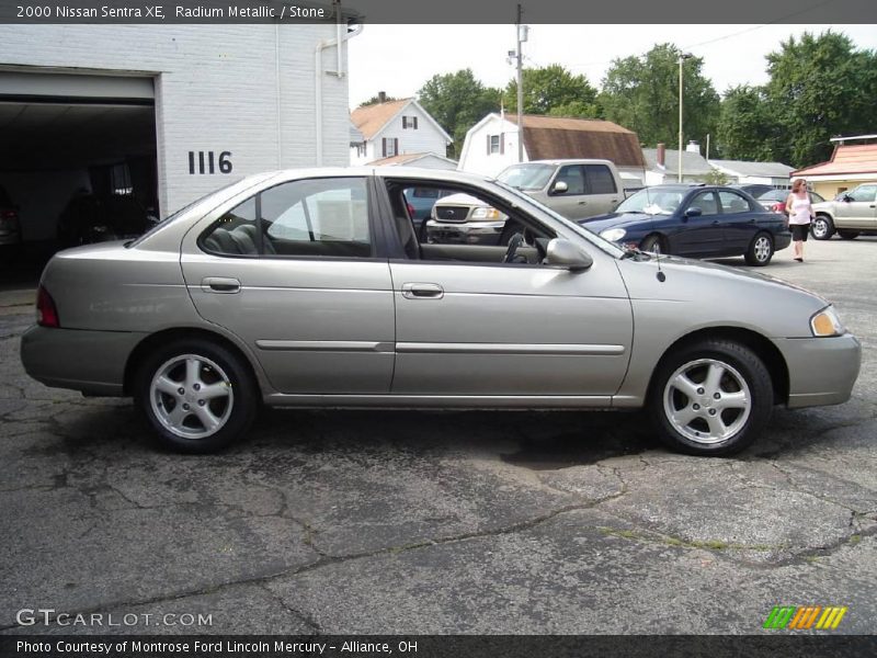 Radium Metallic / Stone 2000 Nissan Sentra XE