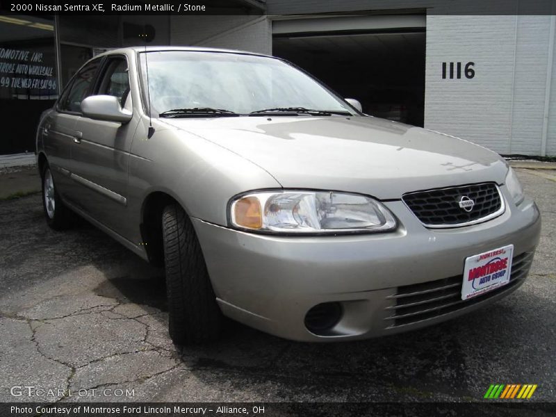 Radium Metallic / Stone 2000 Nissan Sentra XE