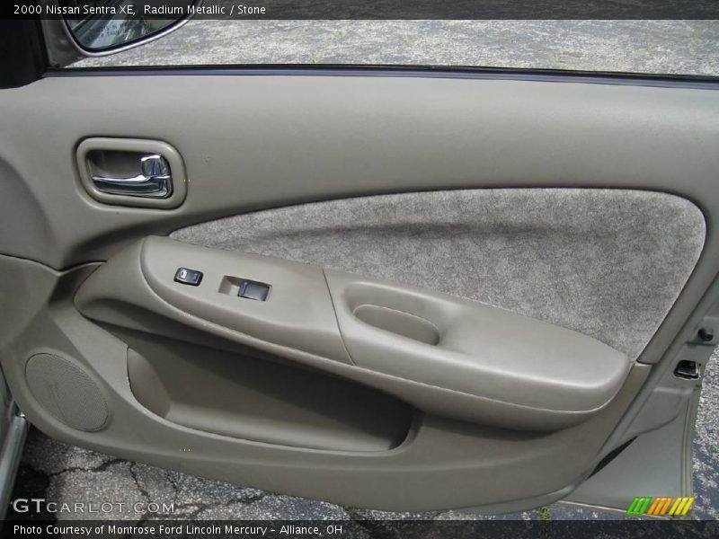 Radium Metallic / Stone 2000 Nissan Sentra XE