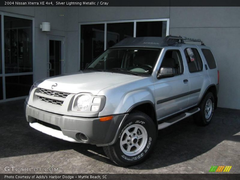 Silver Lightning Metallic / Gray 2004 Nissan Xterra XE 4x4