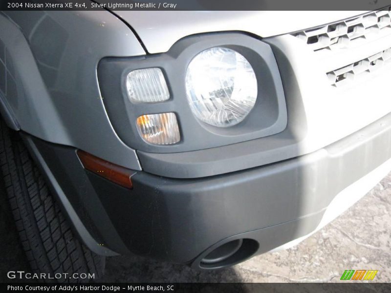 Silver Lightning Metallic / Gray 2004 Nissan Xterra XE 4x4