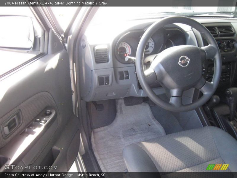 Silver Lightning Metallic / Gray 2004 Nissan Xterra XE 4x4