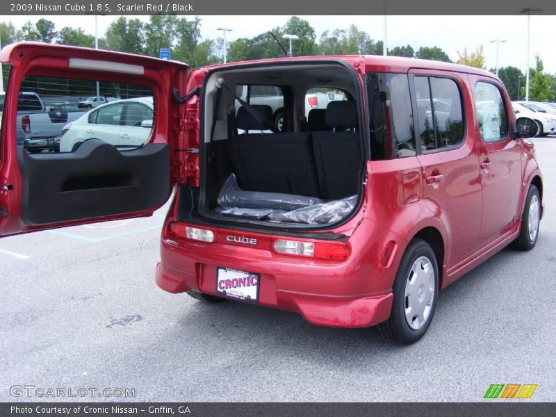 Scarlet Red / Black 2009 Nissan Cube 1.8 S