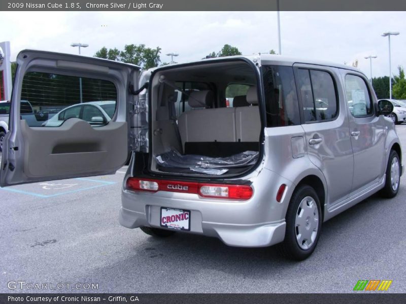 Chrome Silver / Light Gray 2009 Nissan Cube 1.8 S