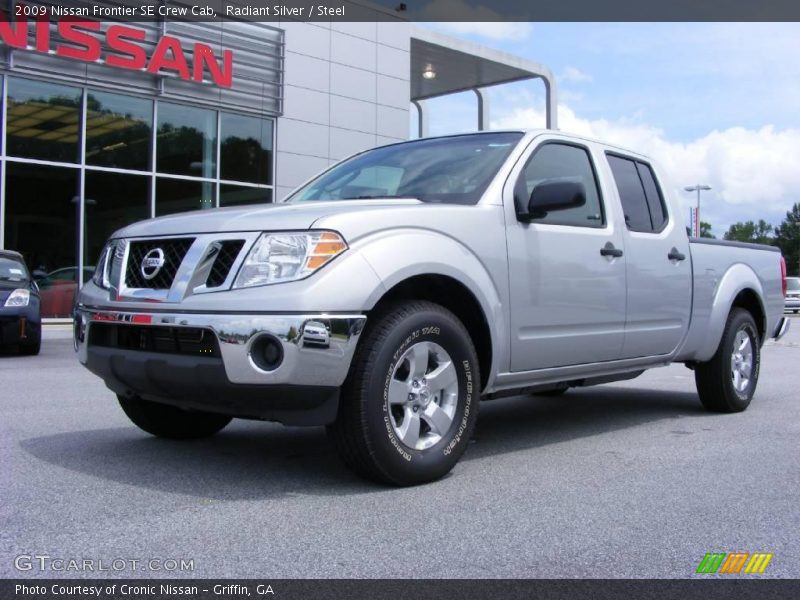 Radiant Silver / Steel 2009 Nissan Frontier SE Crew Cab