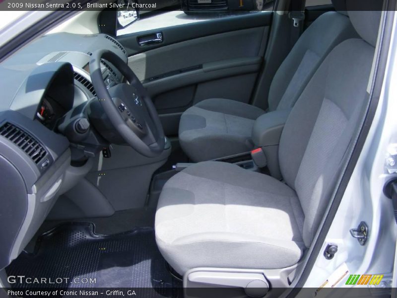 Brilliant Silver / Charcoal 2009 Nissan Sentra 2.0 S