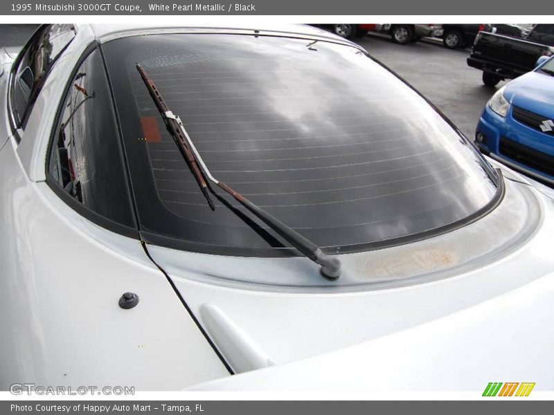 White Pearl Metallic / Black 1995 Mitsubishi 3000GT Coupe