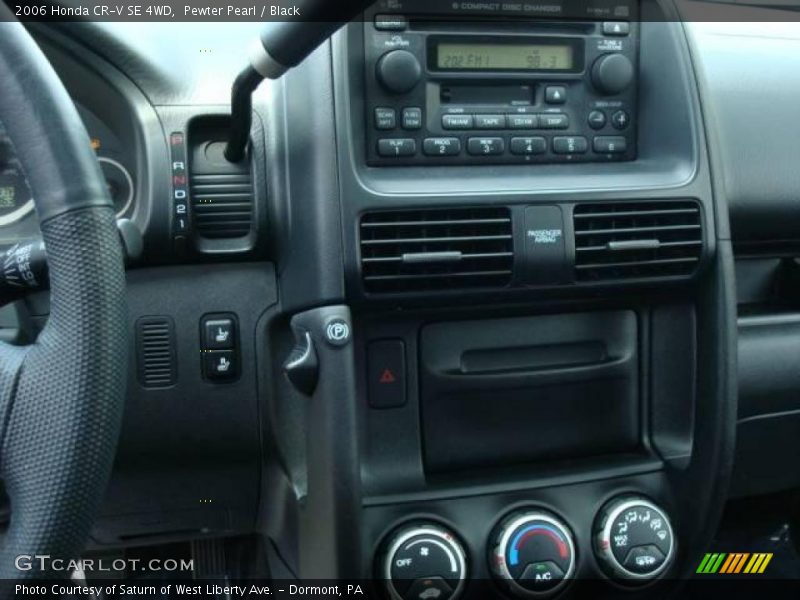 Pewter Pearl / Black 2006 Honda CR-V SE 4WD