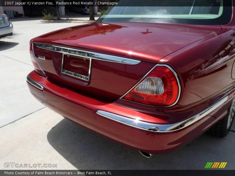 Radiance Red Metallic / Champagne 2007 Jaguar XJ Vanden Plas