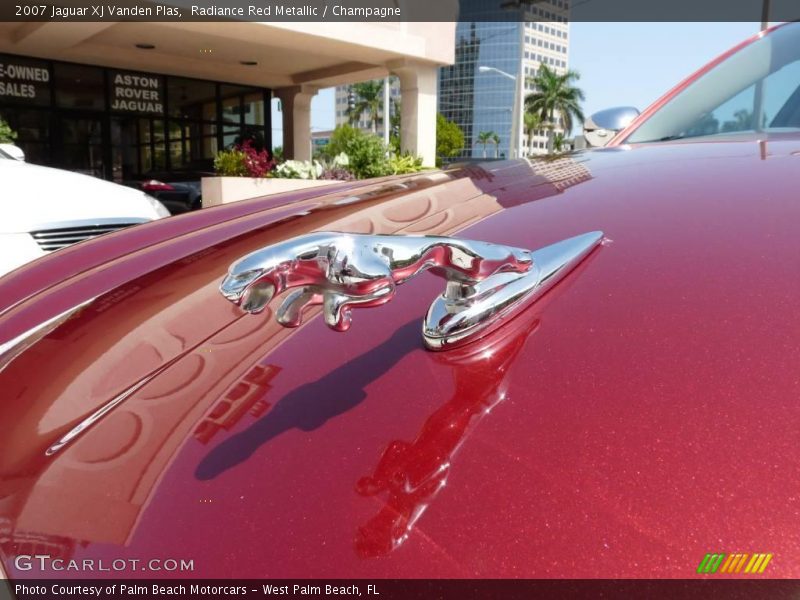 Radiance Red Metallic / Champagne 2007 Jaguar XJ Vanden Plas