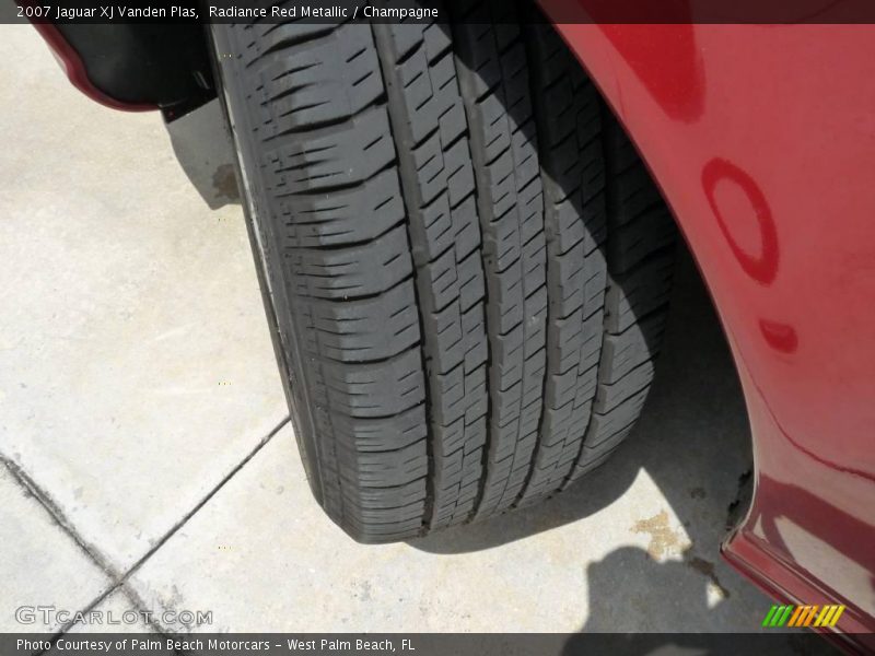 Radiance Red Metallic / Champagne 2007 Jaguar XJ Vanden Plas