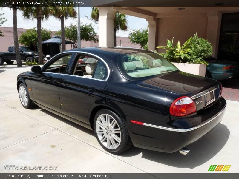 Ebony Black / Ivory 2008 Jaguar S-Type 3.0