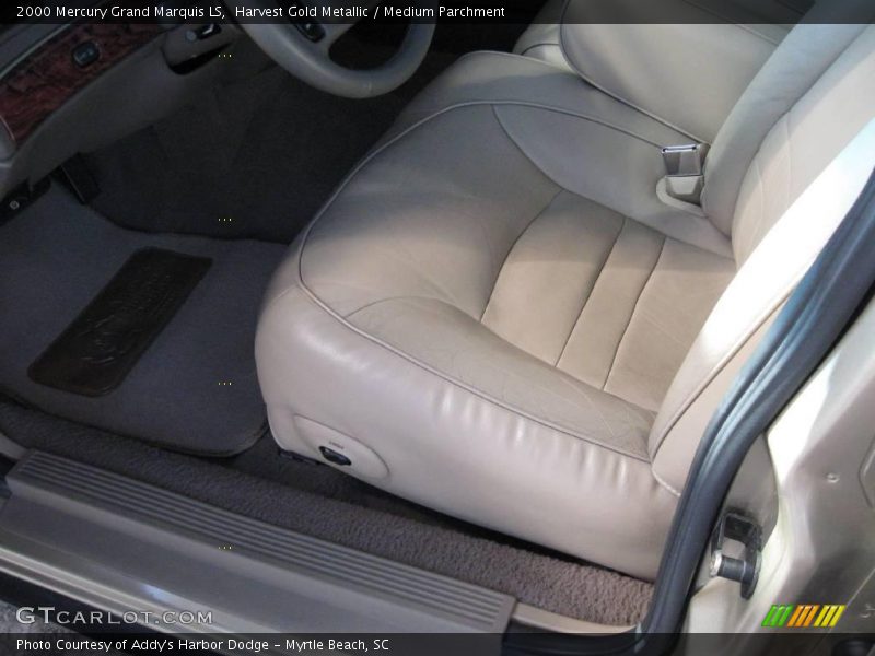 Harvest Gold Metallic / Medium Parchment 2000 Mercury Grand Marquis LS