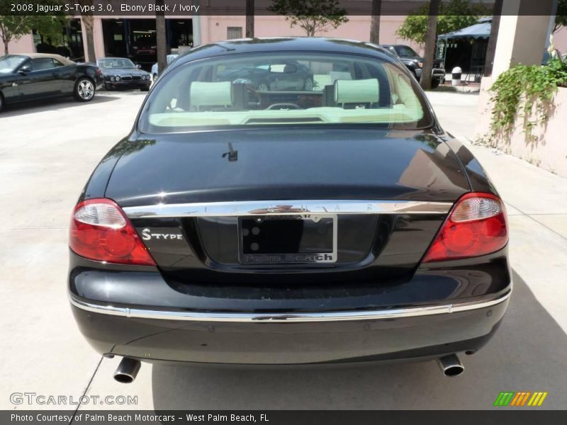 Ebony Black / Ivory 2008 Jaguar S-Type 3.0