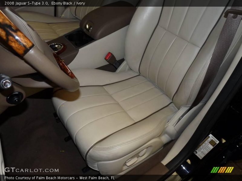 Ebony Black / Ivory 2008 Jaguar S-Type 3.0