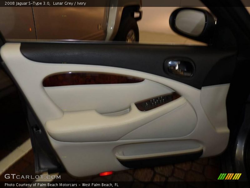 Lunar Grey / Ivory 2008 Jaguar S-Type 3.0