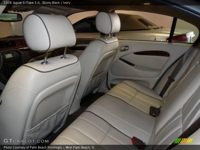 Ebony Black / Ivory 2008 Jaguar S-Type 3.0