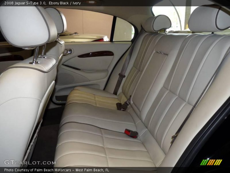 Ebony Black / Ivory 2008 Jaguar S-Type 3.0