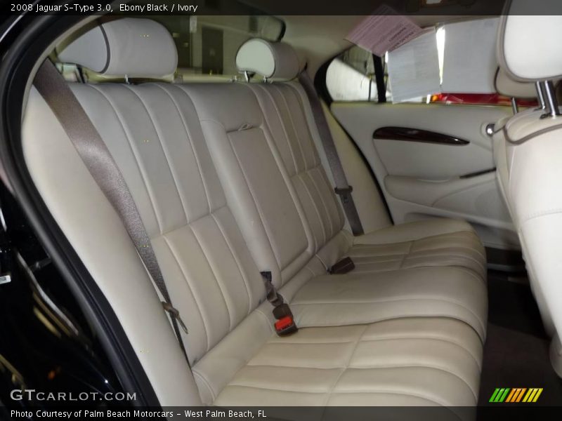 Ebony Black / Ivory 2008 Jaguar S-Type 3.0