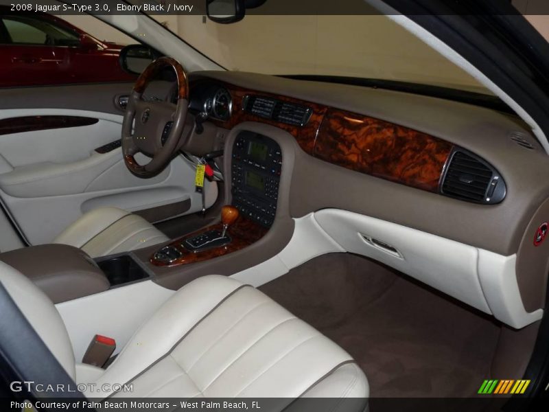 Ebony Black / Ivory 2008 Jaguar S-Type 3.0