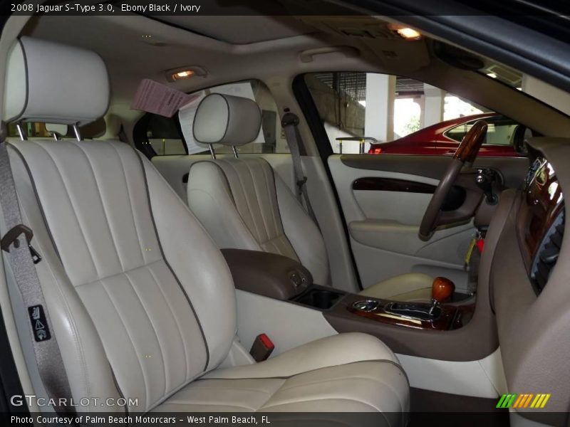 Ebony Black / Ivory 2008 Jaguar S-Type 3.0