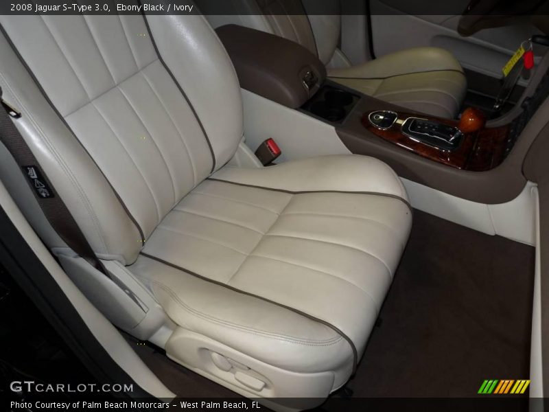 Ebony Black / Ivory 2008 Jaguar S-Type 3.0