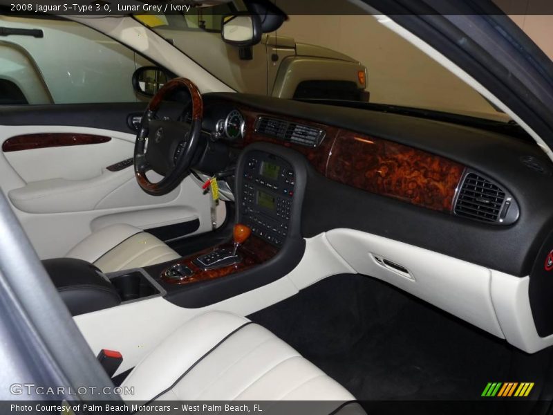Lunar Grey / Ivory 2008 Jaguar S-Type 3.0