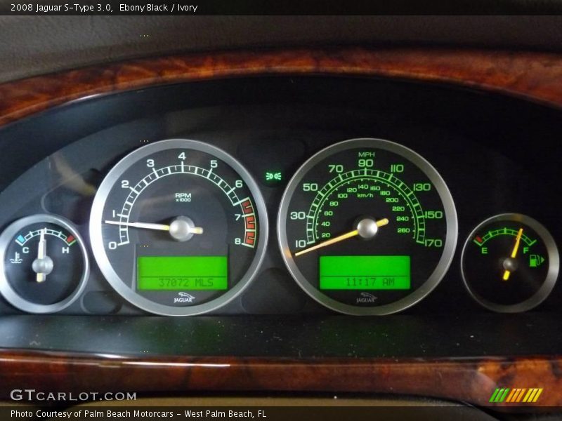 Ebony Black / Ivory 2008 Jaguar S-Type 3.0