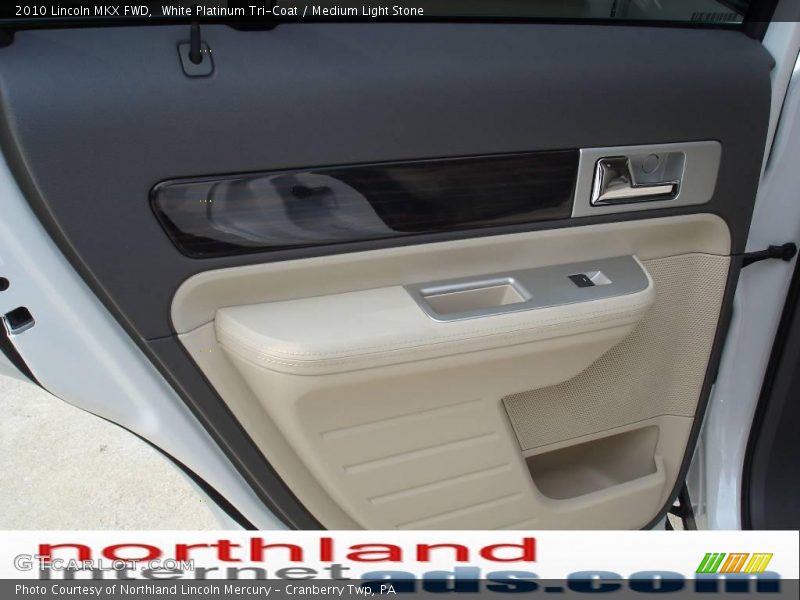White Platinum Tri-Coat / Medium Light Stone 2010 Lincoln MKX FWD
