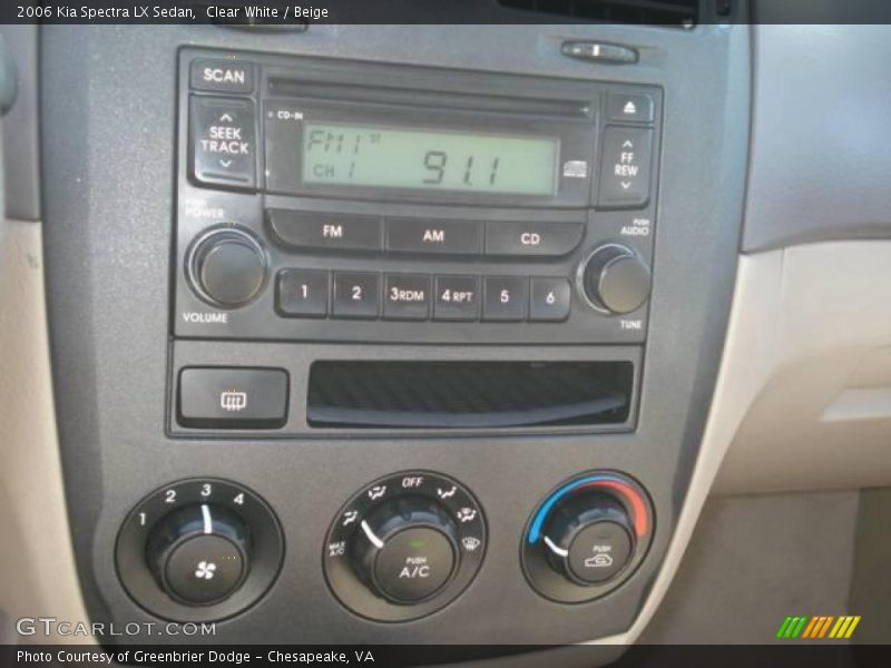 Clear White / Beige 2006 Kia Spectra LX Sedan