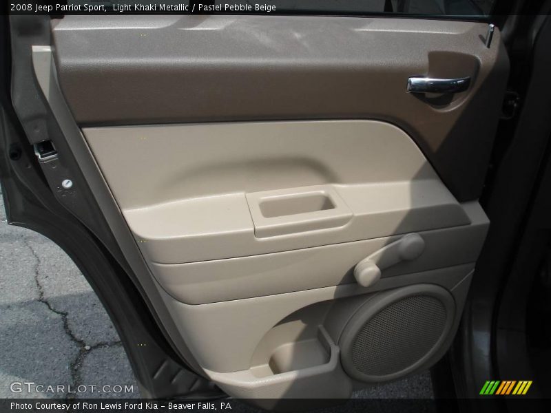 Light Khaki Metallic / Pastel Pebble Beige 2008 Jeep Patriot Sport