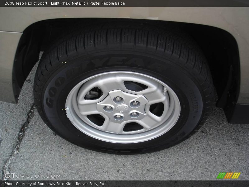 Light Khaki Metallic / Pastel Pebble Beige 2008 Jeep Patriot Sport