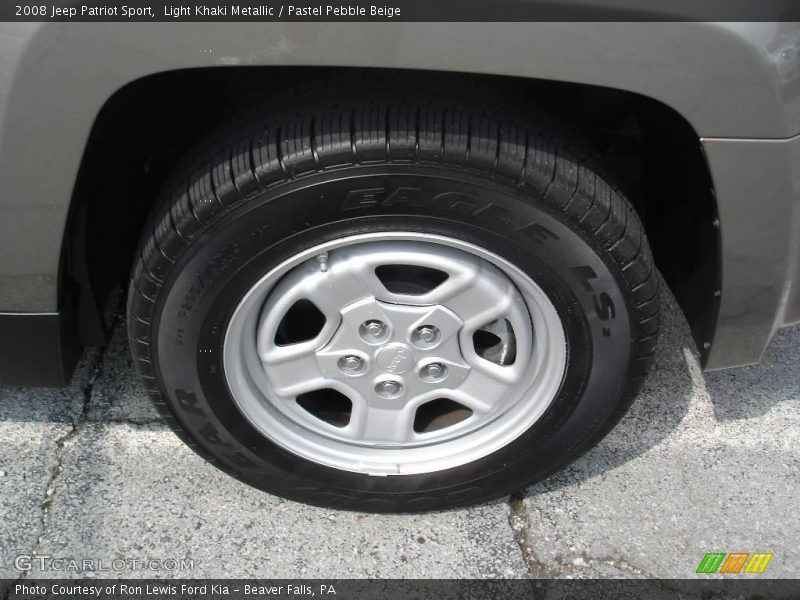 Light Khaki Metallic / Pastel Pebble Beige 2008 Jeep Patriot Sport