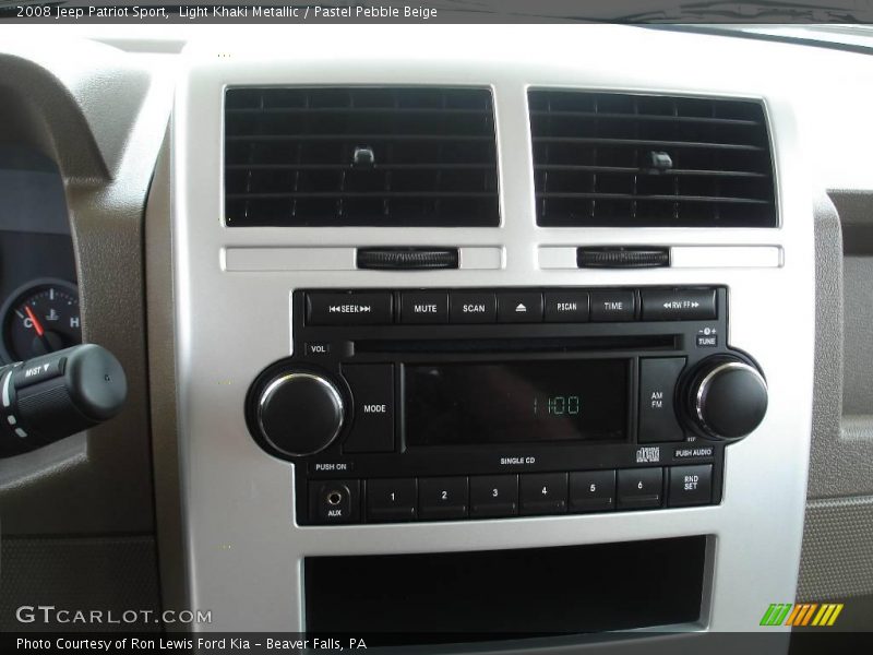 Light Khaki Metallic / Pastel Pebble Beige 2008 Jeep Patriot Sport