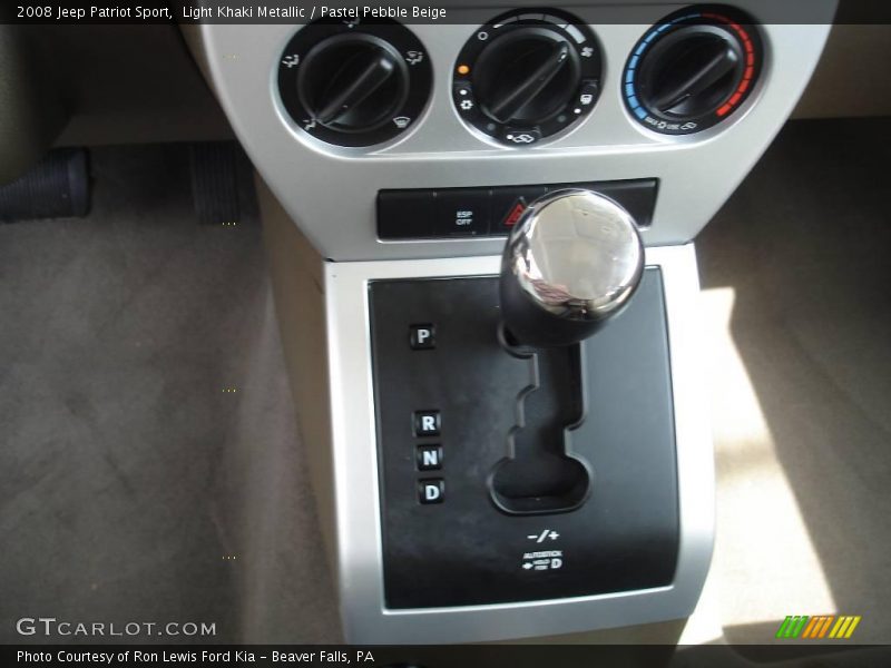 Light Khaki Metallic / Pastel Pebble Beige 2008 Jeep Patriot Sport