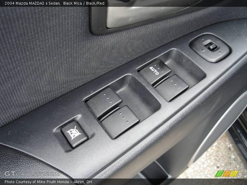 Black Mica / Black/Red 2004 Mazda MAZDA3 s Sedan