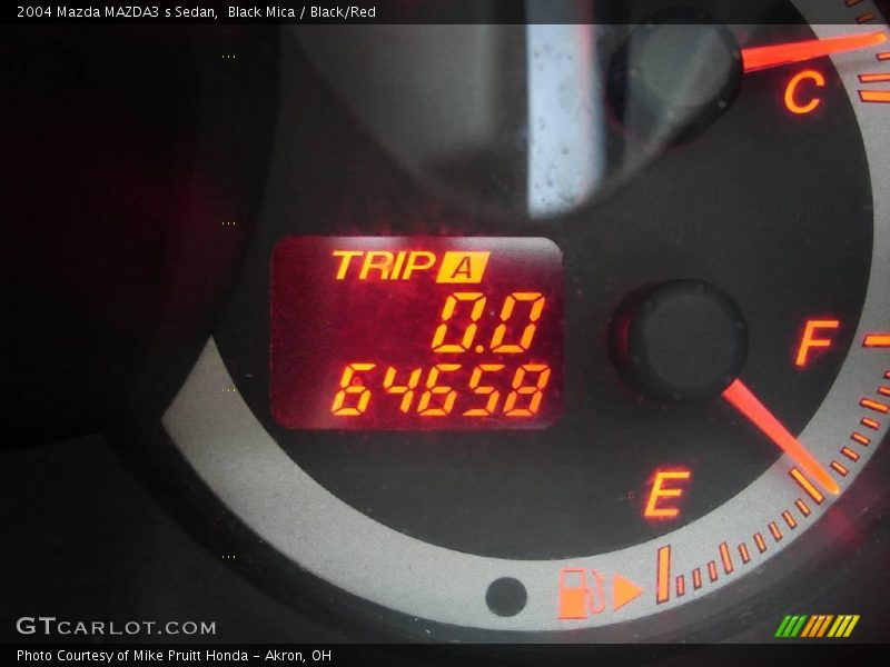 Black Mica / Black/Red 2004 Mazda MAZDA3 s Sedan