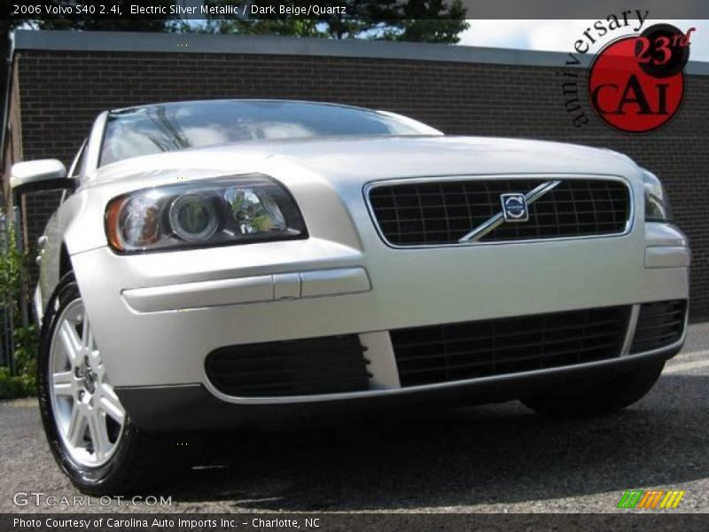 Electric Silver Metallic / Dark Beige/Quartz 2006 Volvo S40 2.4i